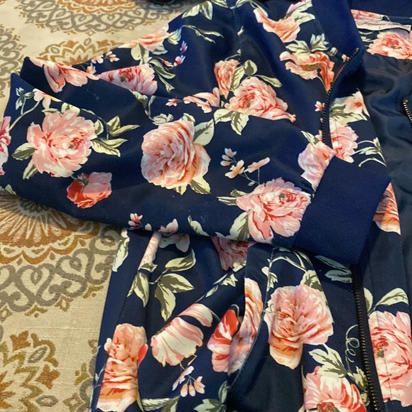 Fall Jacket - Picture 3 of 7